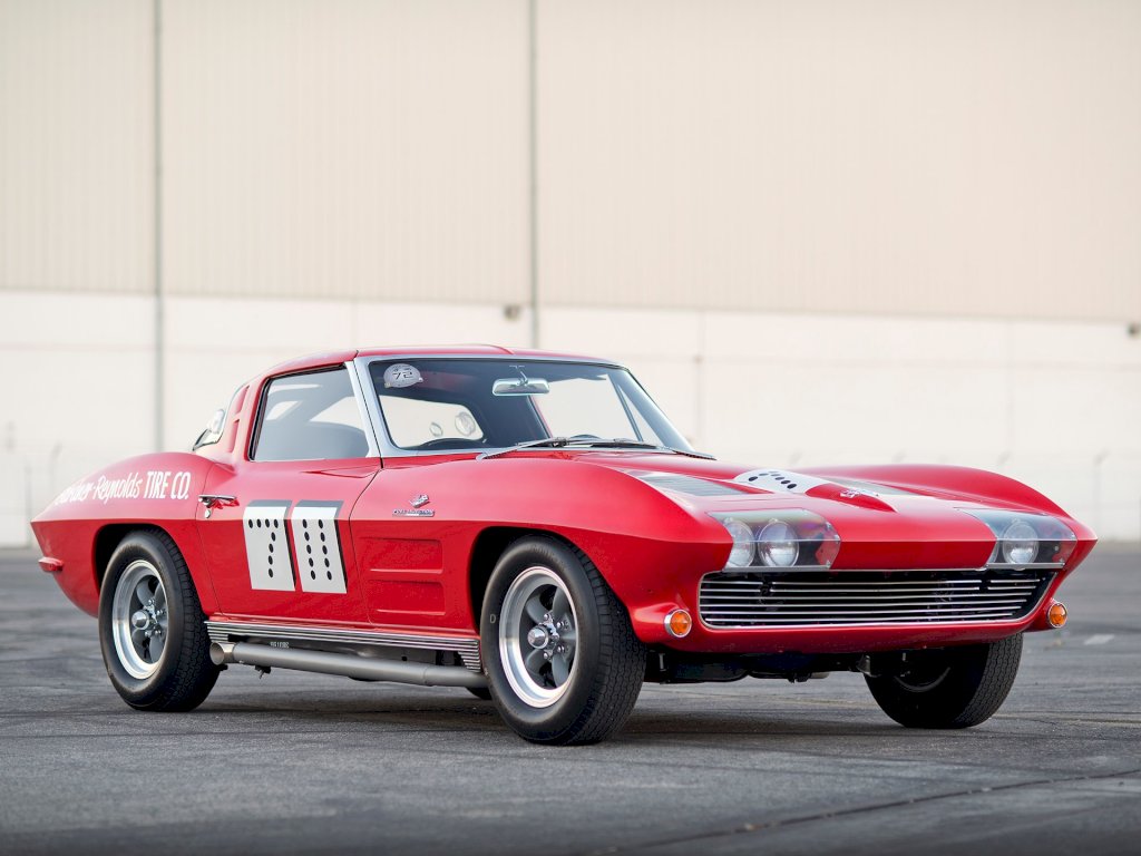 1963-Chevrolet-Corvette-Sting-Ray